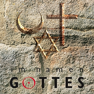 Über dem Schriftzug 'Im Namen Gottes' sieht man die drei Symbol der drei großen Weltreligionen: islamischer Halbmond, christliches Kreuz sowie jüdischer (Doppel-)Stern.