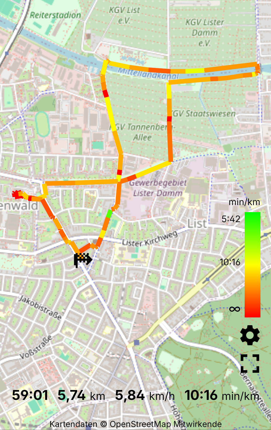 Kartenausschnitt mit der Strecke aus der List über Wöhlerstraße und Tannenbergallee zum Mittellandkanal und zurück über Pastor-Jaeckel-Weg sowie Niedersachsenring. Die Teilstücke der Strecke sind mit Farben zwischen grün, gelb und rot markiert – die Farben entsprechen dabei dem Tempo (schnell, mittel, langsam). Am unteren Rand des Kartenausschnitts statistische Angaben: • Gesamte Bewegungszeit: 59:01 Minuten; • Gesamtstrecke: 5,74 Kilometer; • Durchschnittsgeschwindigkeit: 5,84 Kilometer pro Stunde; • durchschnittlich 10:16 Minuten pro Kilometer.